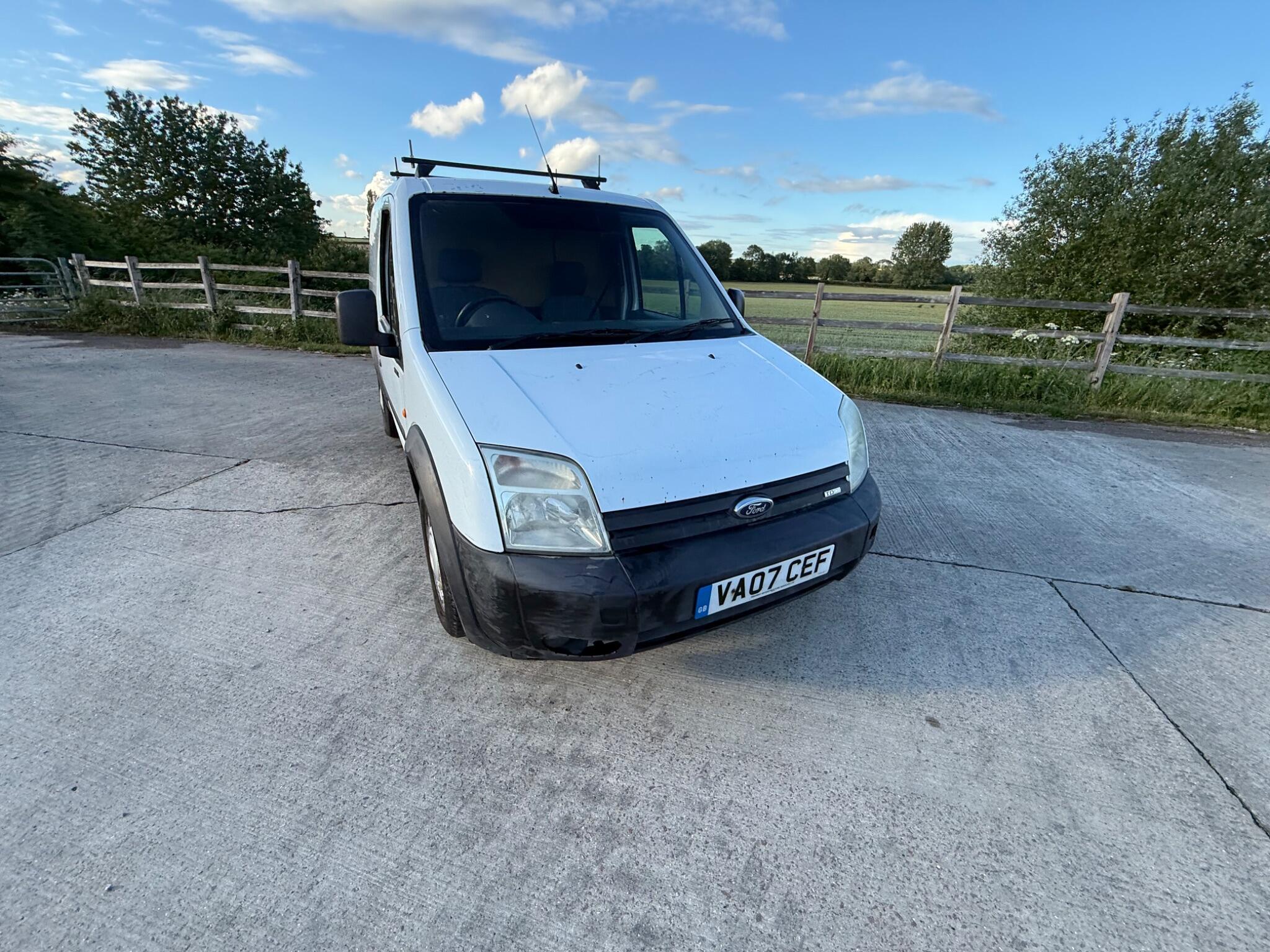 Ford Transit Connect 1.8 TDCi T200 LX L1 H1 4dr — photo 49 of 86